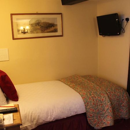 Bert'S Rooms At The Black Horse Inn Brighouse Zewnętrze zdjęcie