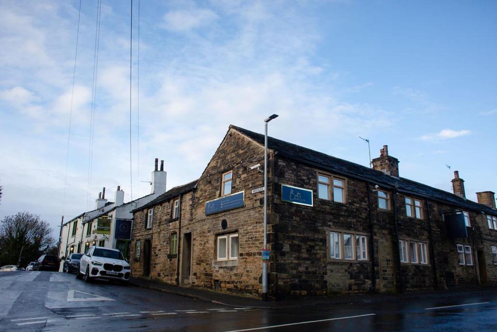 Bert'S Rooms At The Black Horse Inn Brighouse Zewnętrze zdjęcie