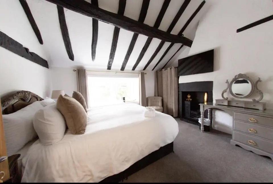 Bert'S Rooms At The Black Horse Inn Brighouse Zewnętrze zdjęcie